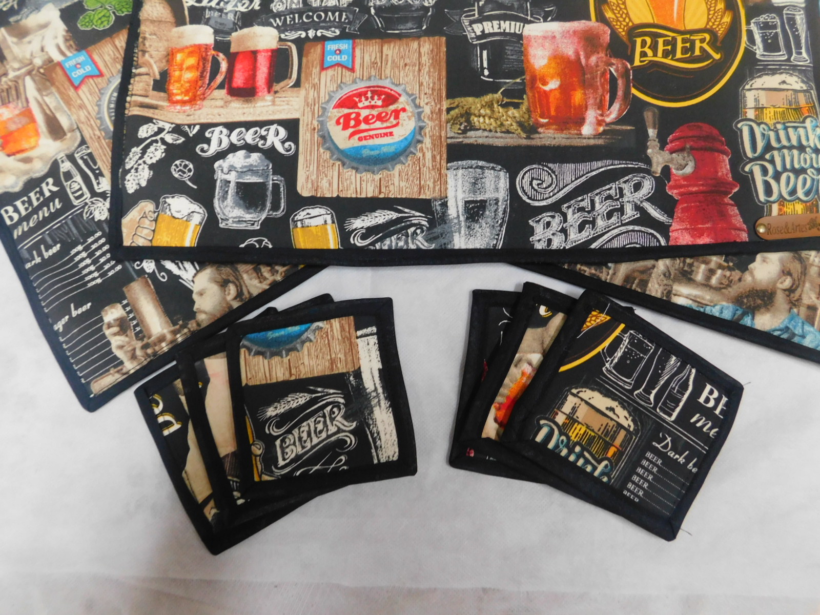 Jogo Americano em Tecido impermeável Dupla Face com Estampa de Cerveja