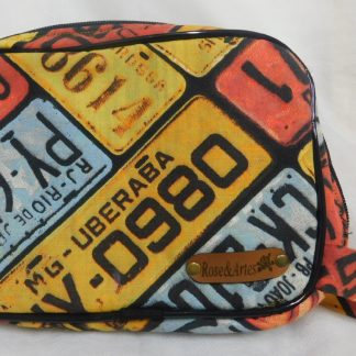Necessarie impermeável com Estampa de Placas
